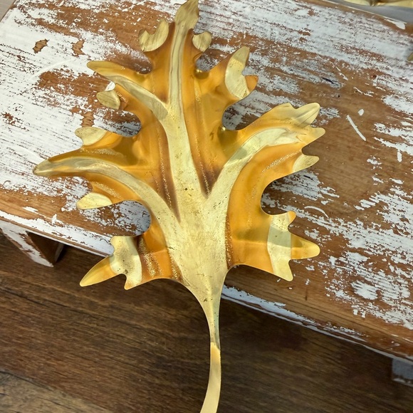 Vintage Home Interiors HOMCO 2 Brass Metal Oak Leaves Wall Decor Art 7.75" - Picture 2 of 3